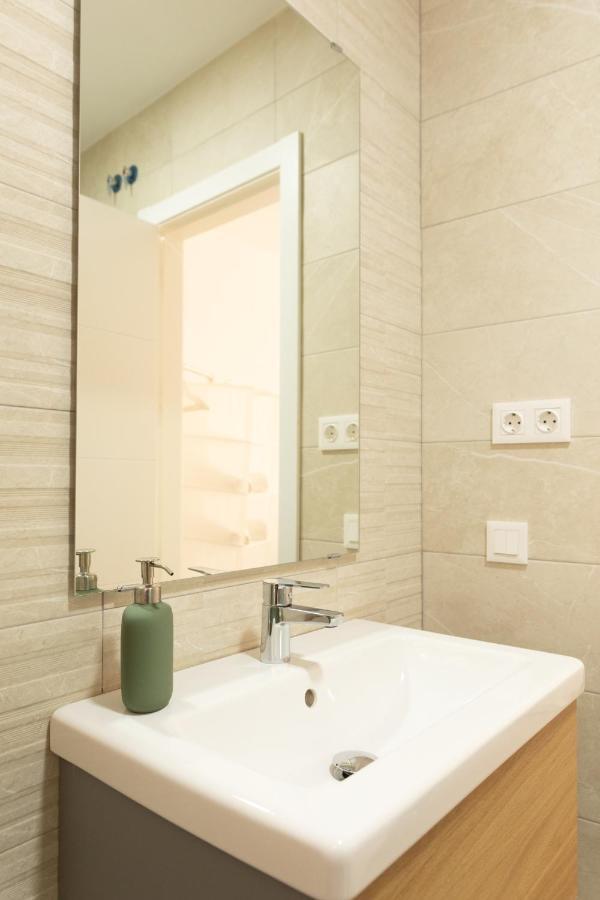 Duplex Victory III Apartment Malaga Ngoại thất bức ảnh